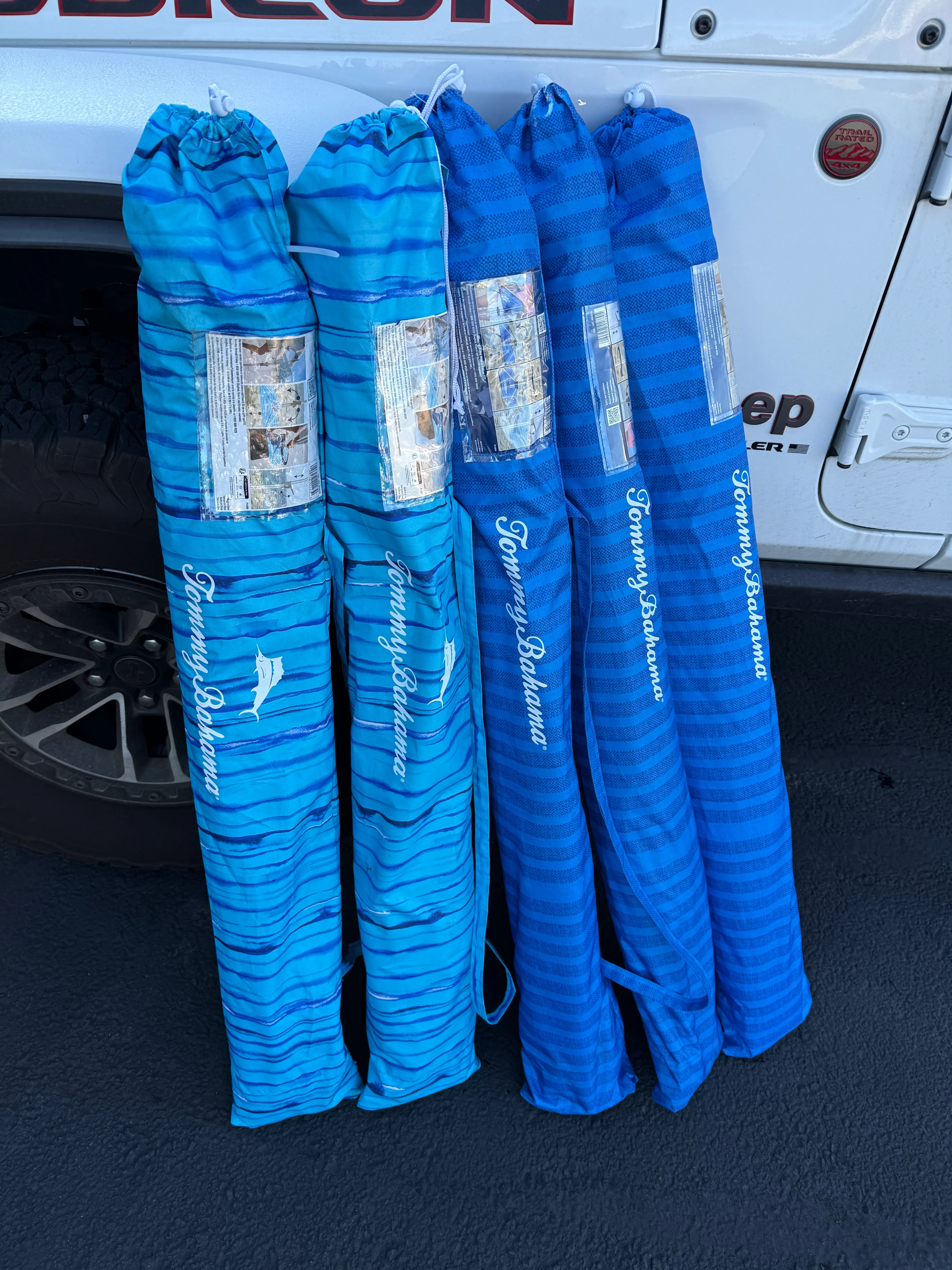 New Tommy Bahama Beach Umbrella w/ Sand Anchor, Tilt & UPF 50+ Protection